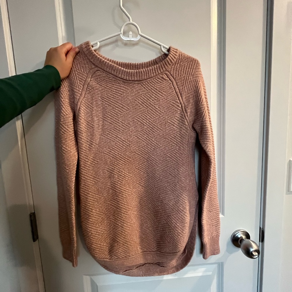 **SOLD** Pink knit sweater